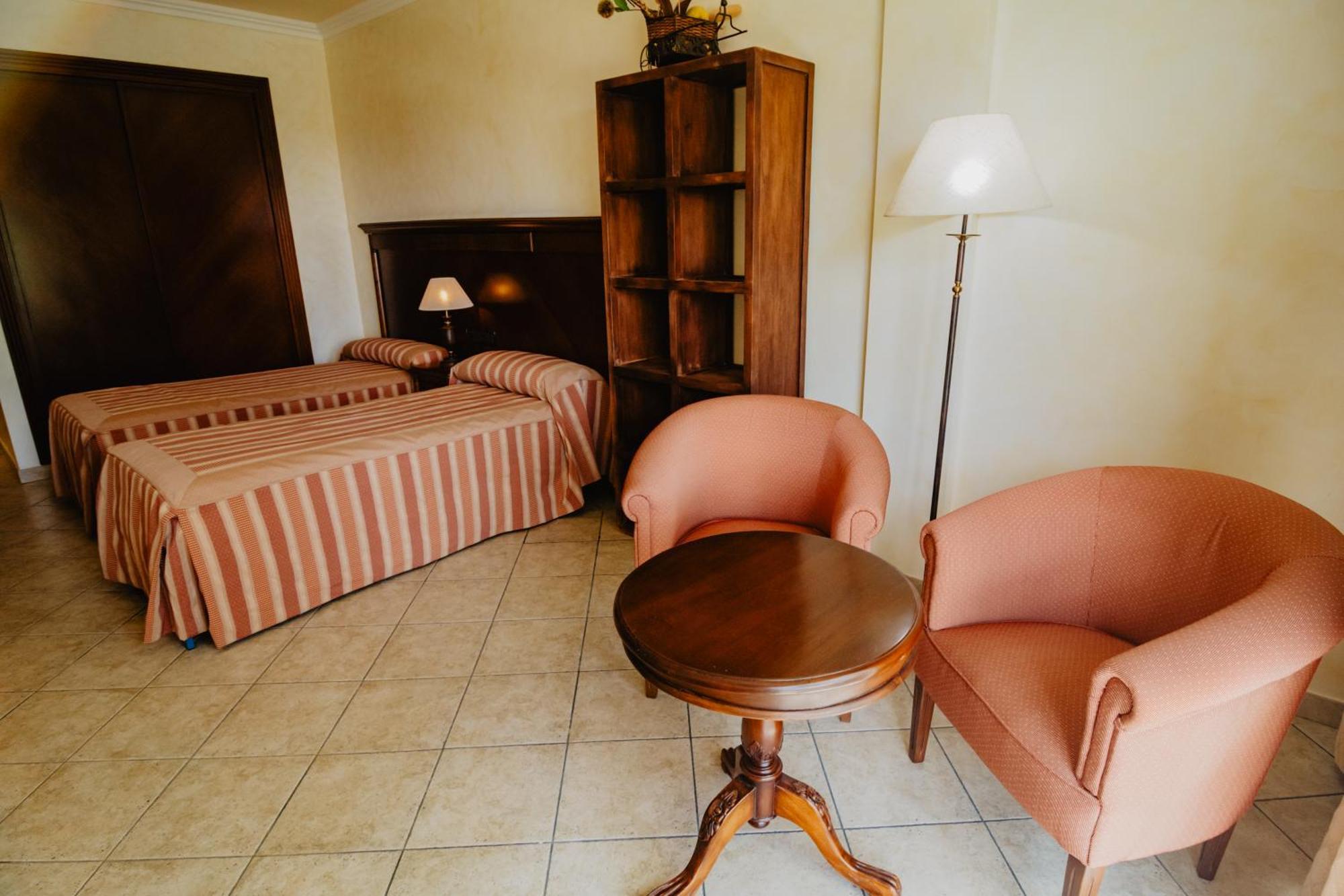 Hacienda Don Manuel 3* Granja de Torrehermosa